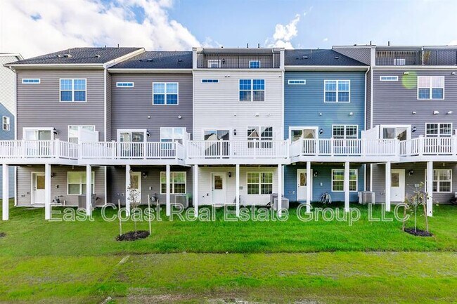 Building Photo - 2273 Marcy Dr