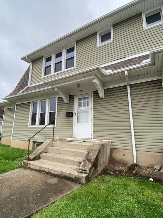 Primary Photo - 1723-1725-1725 N Limestone St