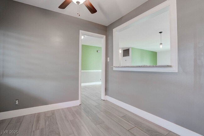 Building Photo - 908 Bonita Ave