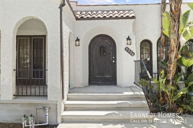 Building Photo - 5336 S Rimpau Blvd