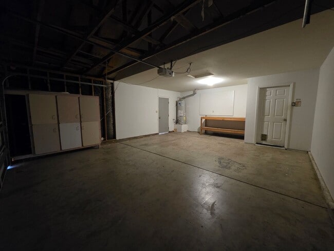 Building Photo - 3-bedroom single story in Turlock!