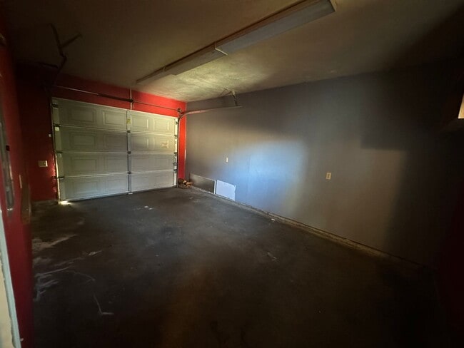 Building Photo - 2510 Bly St