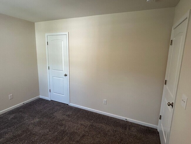 Building Photo - 3 Bed | 2.5 Bath House in Clayton