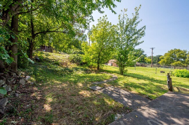 Building Photo - 2810 Freeland St