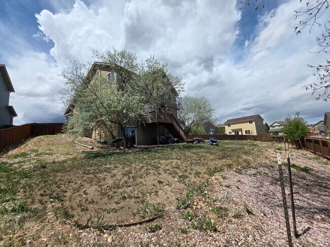 Building Photo - 8807 Silver Glen Dr