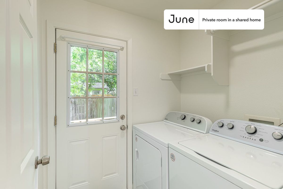 Building Photo - Room in Shared 4 bed/2 bath home