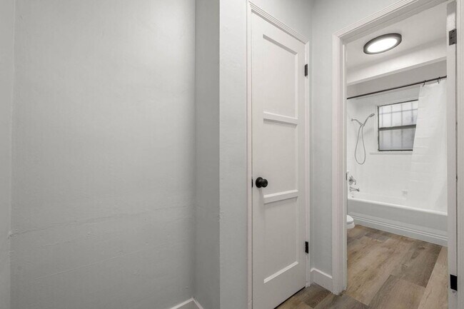 Building Photo - 4282 Leimert Blvd