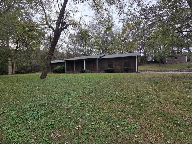 Building Photo - Charming 3BR/2BA Home in Woodbury!