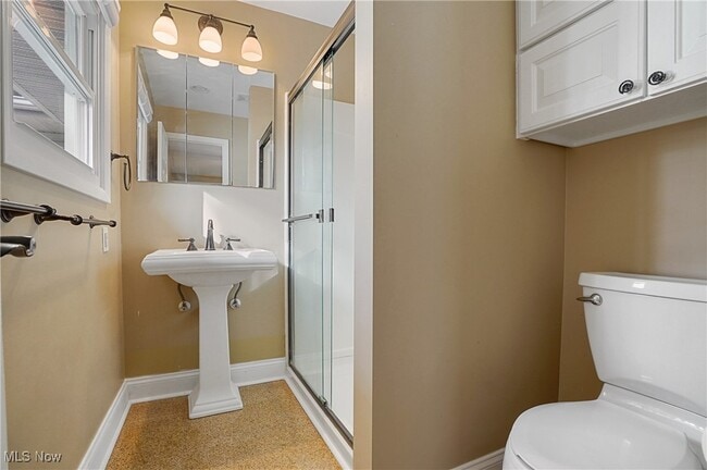 Building Photo - 7429 Sylvan Dr