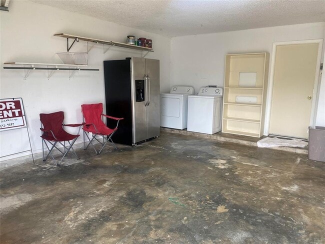 Building Photo - 1806 Sierra Dr