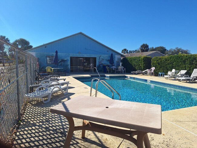 Building Photo - PELICAN COVE WEST 2BR 2BA FOR RENT