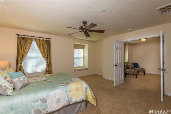 Building Photo - Beautiful Two Story Home | 4 Bedrooms | 3 Bathrooms | 2,108 Sq. Ft. | Gated Community