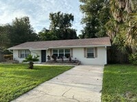 Building Photo - Must See! Renovated 3/2 Block Home Close To River! Water and Lawn Care Included