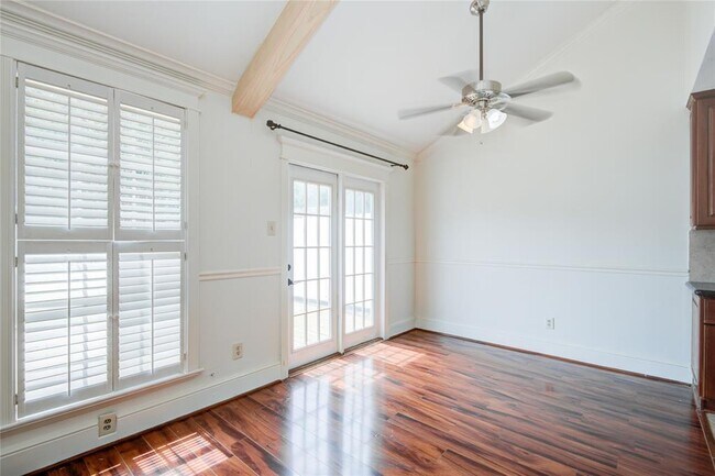 Building Photo - 2503 Lively Ln