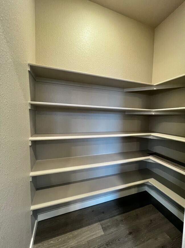 Building Photo - Gorgeous 4 Bed, 2.5 Bath New-Build in Bert...