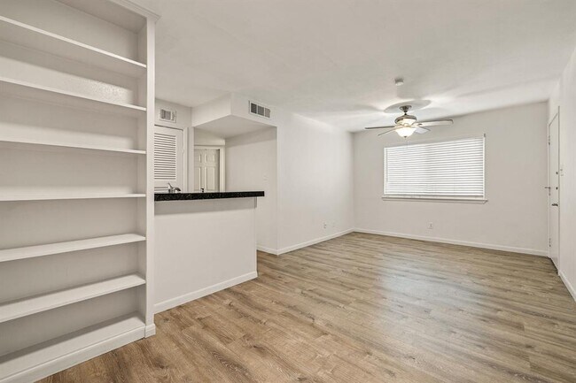 Building Photo - 4306 Avenue A