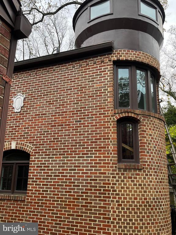 Primary Photo - 8904 Grant St