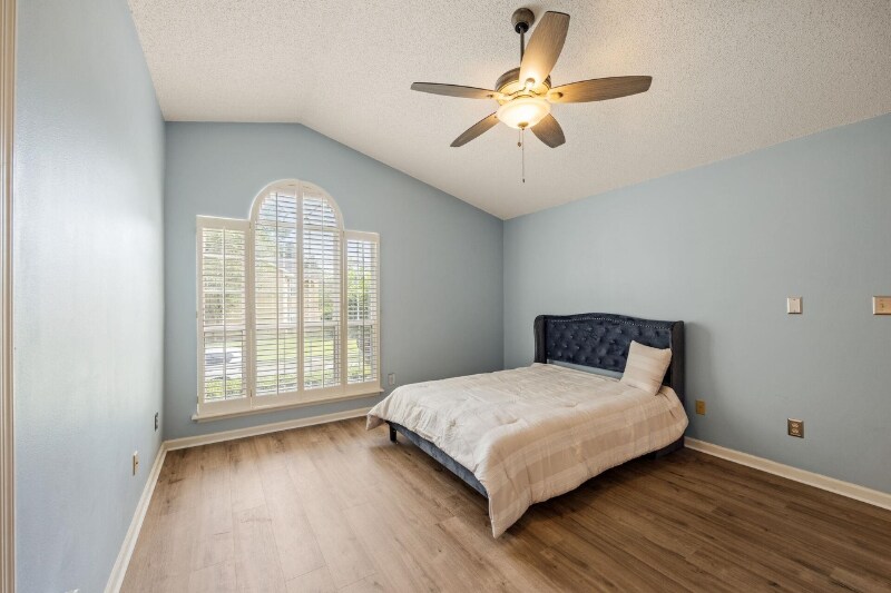 Building Photo - 5278 St Ives Ln