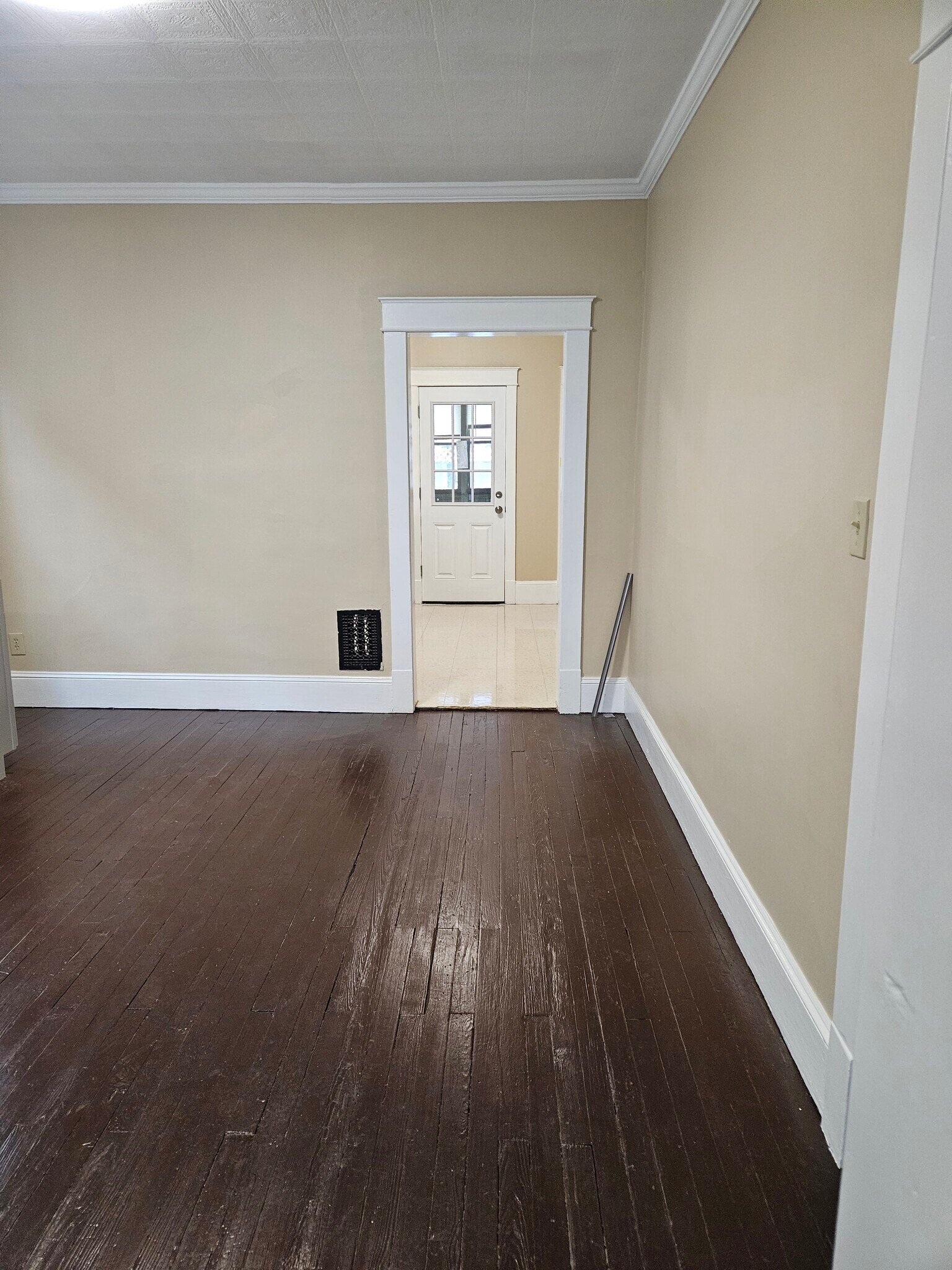 Dining Room - 521 E 3rd St