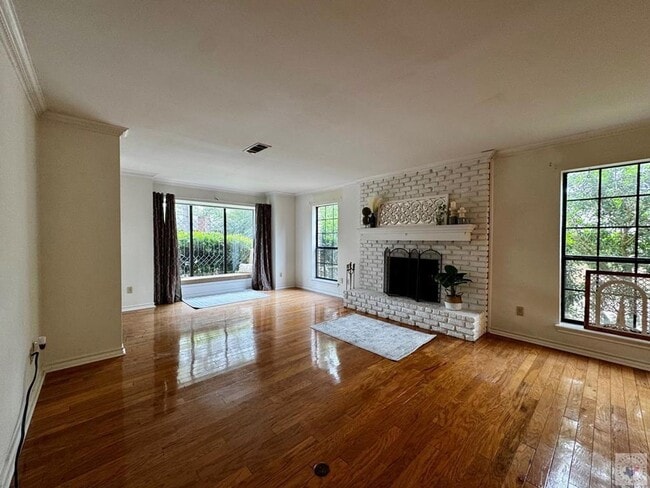 Building Photo - 4/2.5 PG Townhouse Available