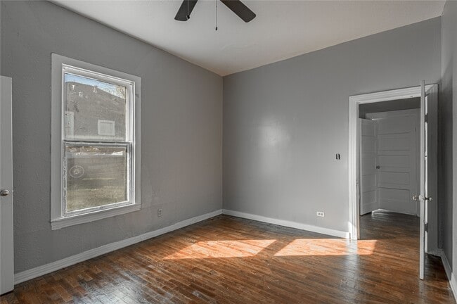 Building Photo - 703 Avenue J