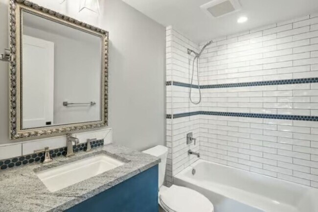 Building Photo - 3Bd/3.5Ba Kirkland Home