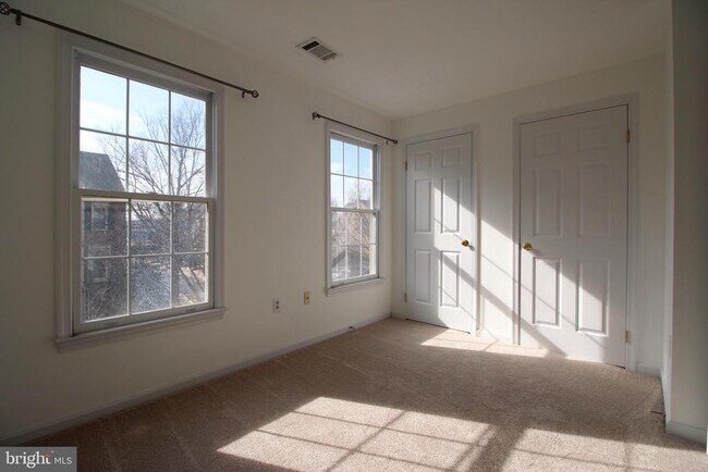 Building Photo - 7831 Gum Springs Village Dr