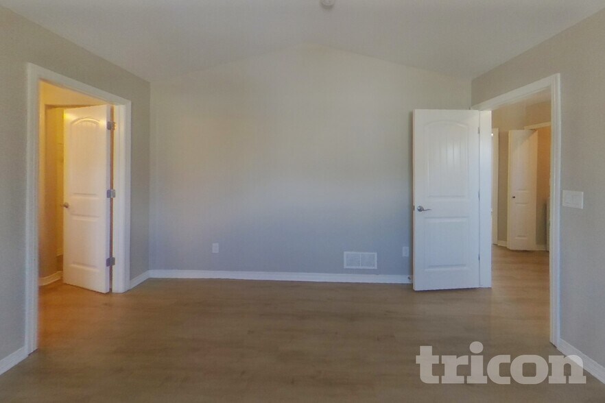 Building Photo - 6783 Galpin Dr