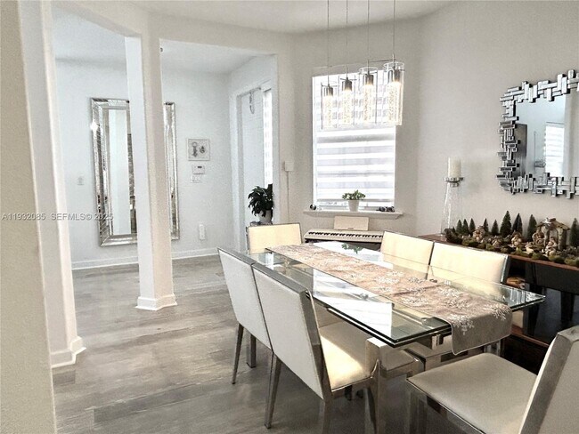 Building Photo - 11562 NW 80th St