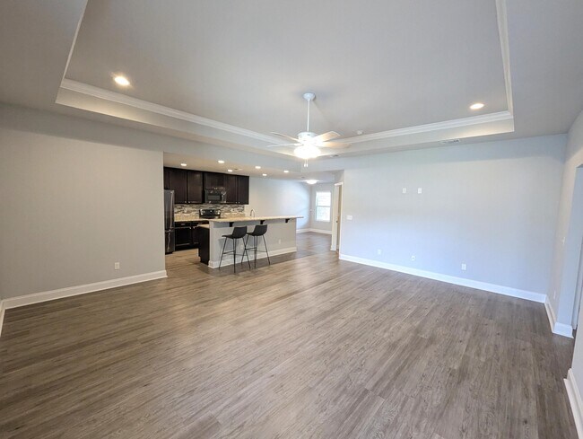 Building Photo - 1827 Sundown Dr