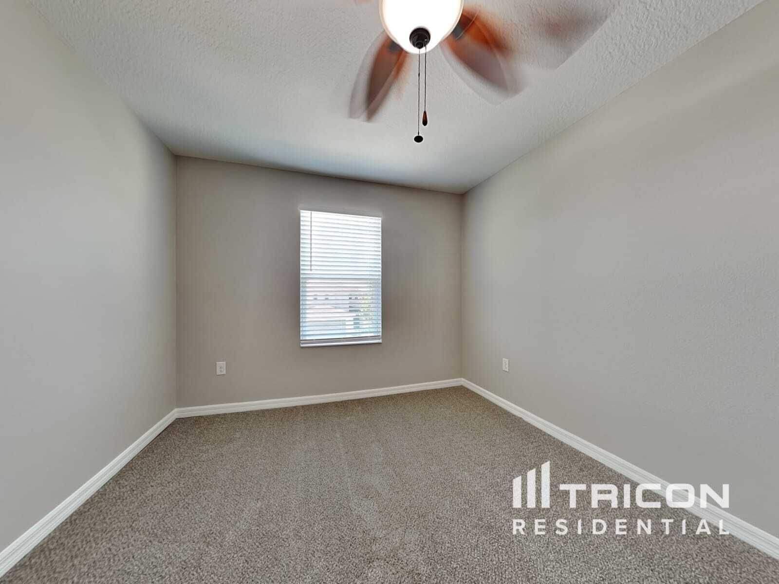 Building Photo - 10636 Laguna Plains Dr