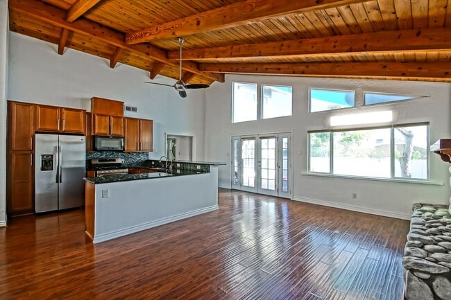 Building Photo - SPACIOUS & AIRY, GOLDEN TRIANGLE 4BR3BA HOME W/ CITY/MOUNTAIN VIEWS, OPEN & AIRY LIVING SPACE & S...