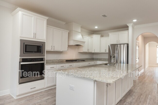 Building Photo - 9599 Pebble Stone Dr