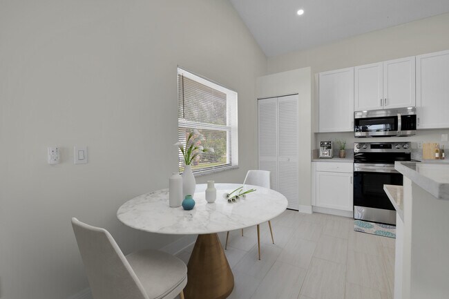 Building Photo - 5625 Aspen Ridge Cir