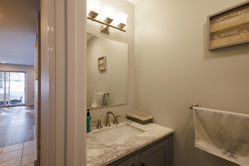 Building Photo - 301 Alexandra Ct