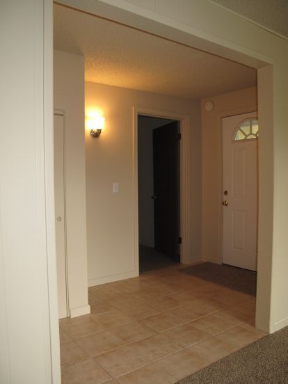 Building Photo - JF-911 N 86th St.