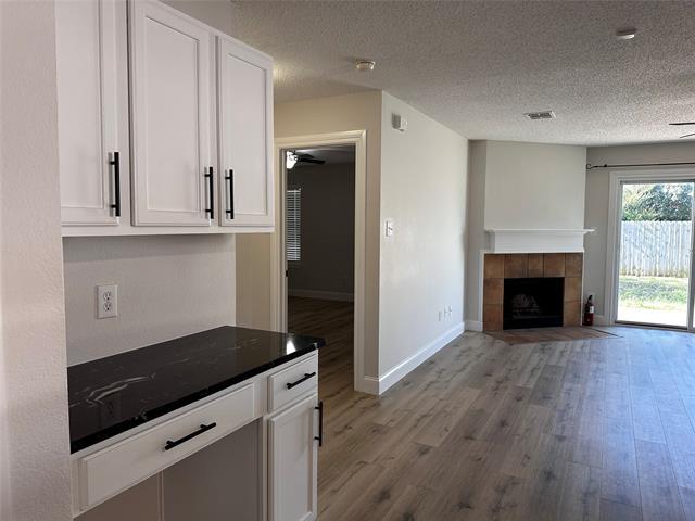 Building Photo - 9521 Thomas Jefferson Dr