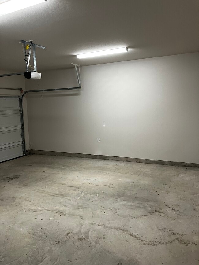 Building Photo - 1225 Marc Pl