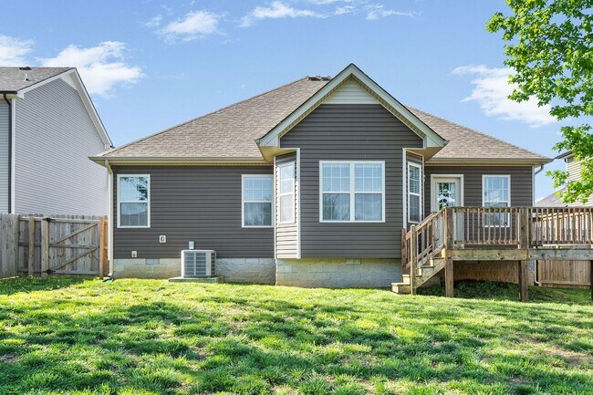 Building Photo - 515 Sourwood Dr