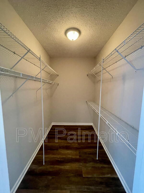 Building Photo - 125 Wild Spring Rd