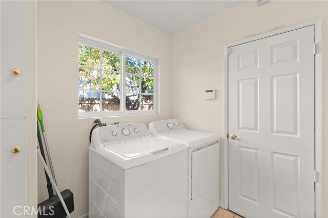 Building Photo - 6045 Sausalito Ave