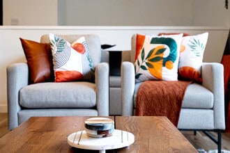 Building Photo - 705 24th Ave