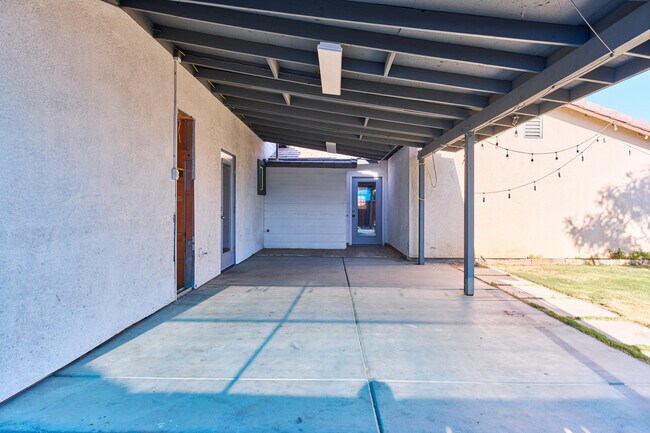 Building Photo - 85815 Avenida Raylynn