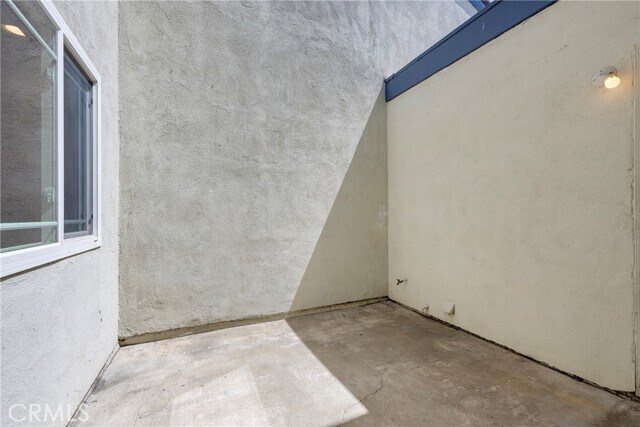 Building Photo - 207 Los Padres Ln