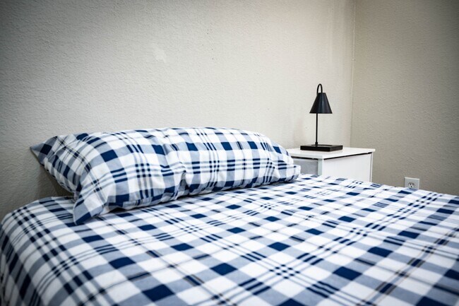 Building Photo - 4356 Phlox St