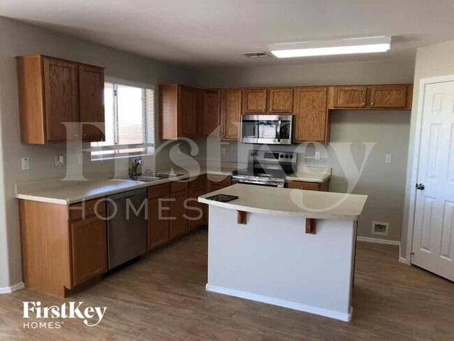 Building Photo - 29125 N Yellow Bee Dr