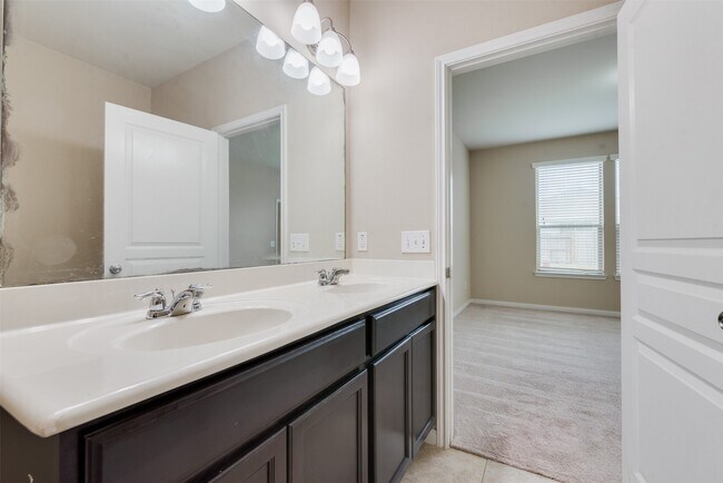 Building Photo - 8127 Running Brook Ln