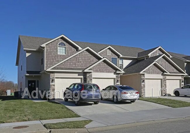 Building Photo - 2176 SW Timbertrace Ln