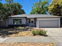 Building Photo - 3 Bedroom Home Near Montgomery Village