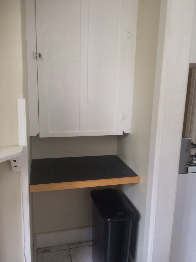 Building Photo - 940 Westcott St